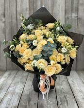 Букет цветов из:  Розы и Лизиантусы в Георгиевской