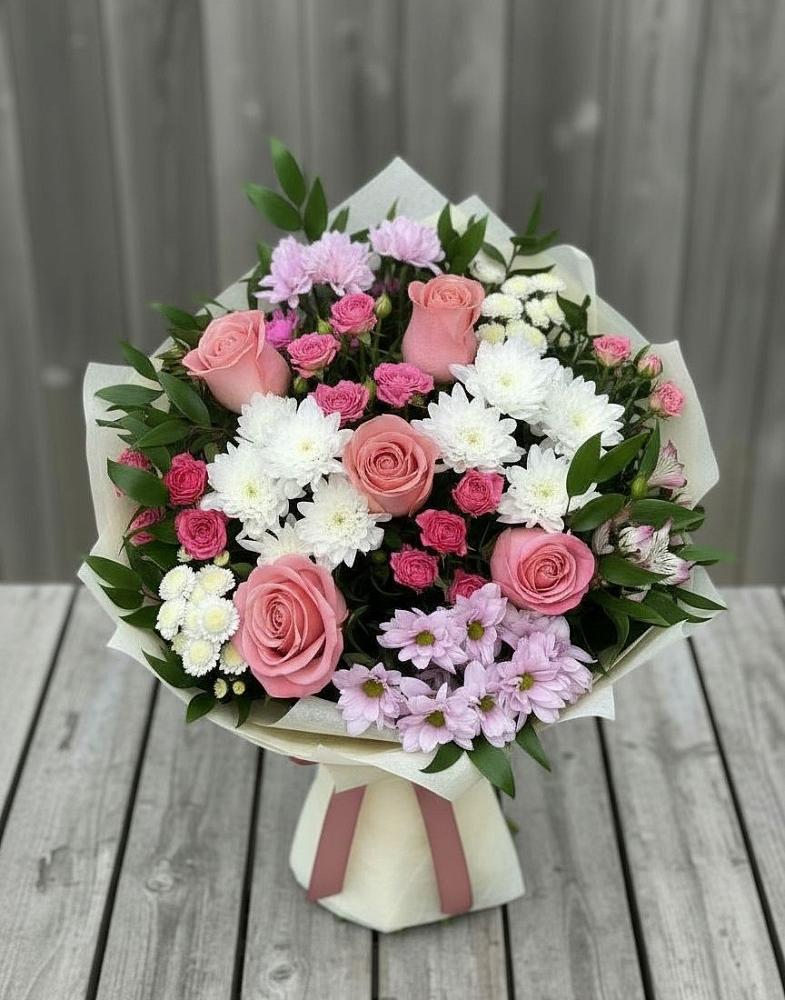 Букет цветов из: Альстромерии, Гвоздики, Розы и Хризантемы в Георгиевской