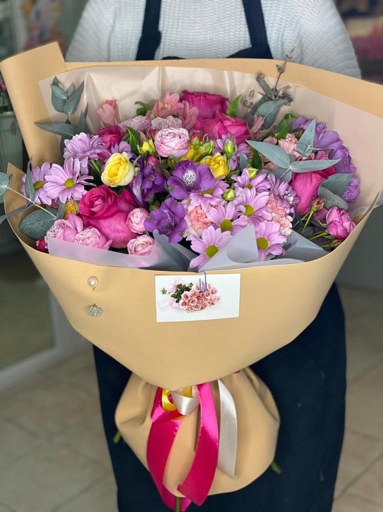 Букет цветов из: Хризантемы, Гвоздики и Альстромерии в Георгиевской