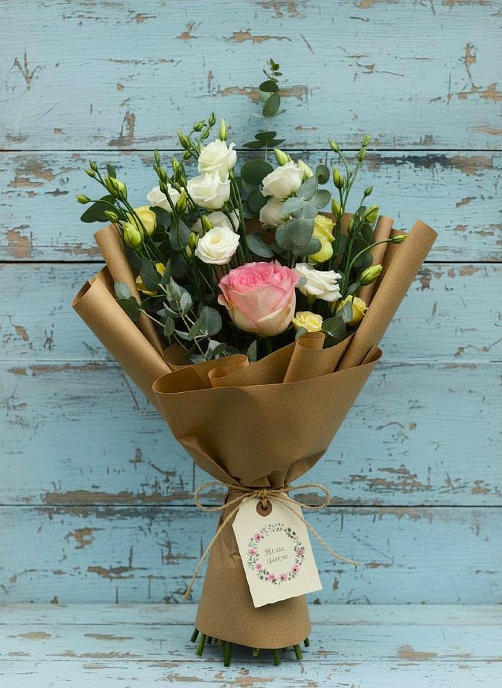 Букет цветов из: Розы и Лизиантусы в Георгиевской