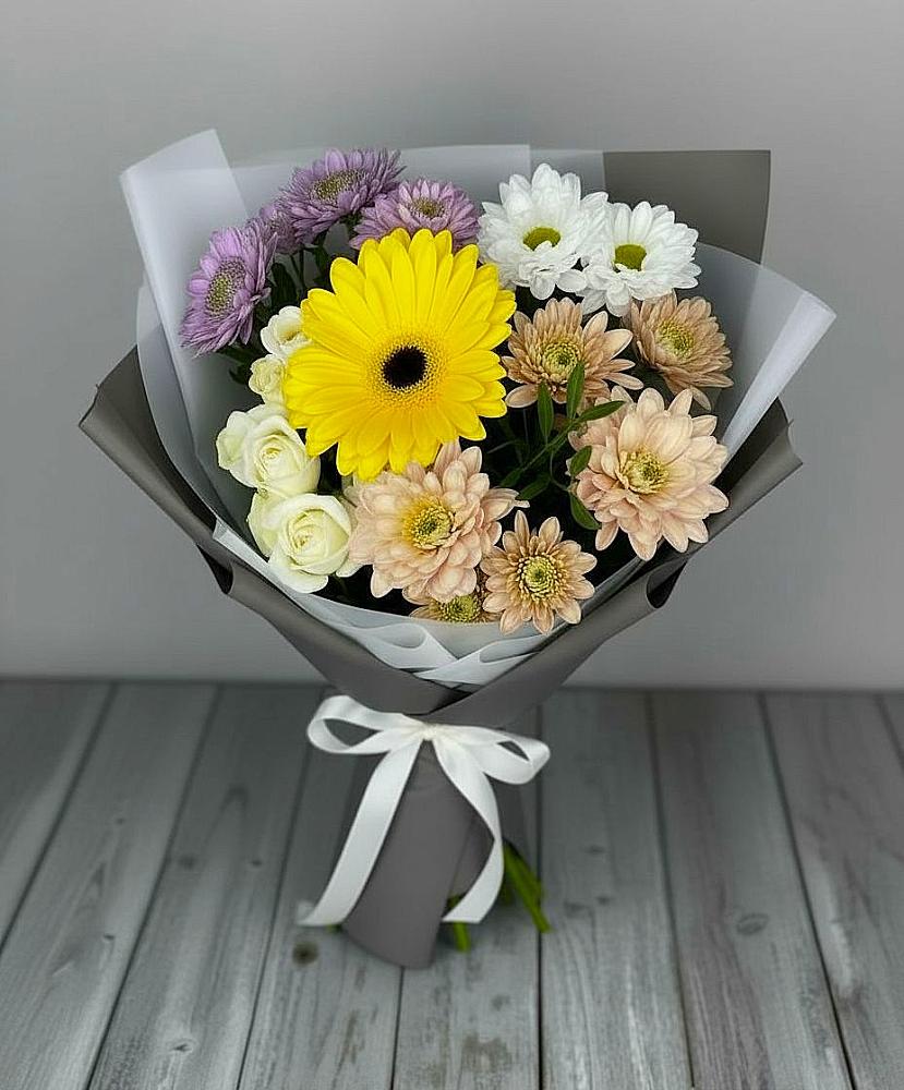 Букет цветов из: Розы, Герберы и Хризантемы в Георгиевской