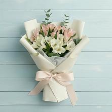 Букет цветов из:  Альстромерии в Георгиевской