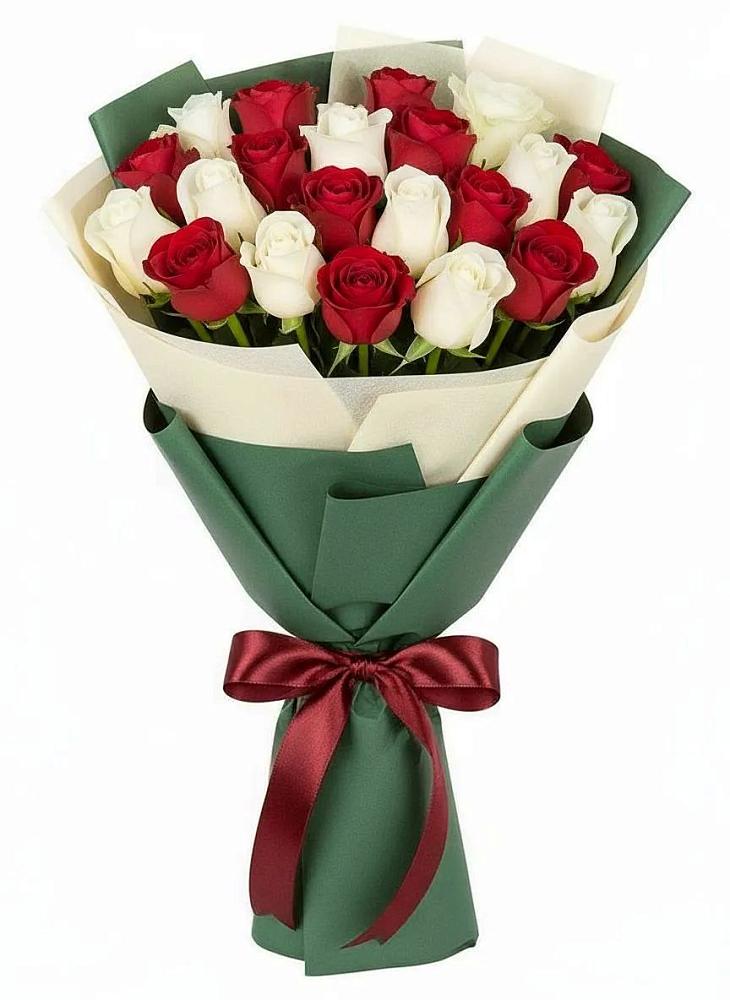 Букет Микс из красных и белых роз в Георгиевской