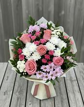 Букет цветов из:  Альстромерии, Гвоздики, Розы и Хризантемы в Георгиевской