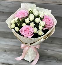 Букет цветов из:  Розы в Георгиевской