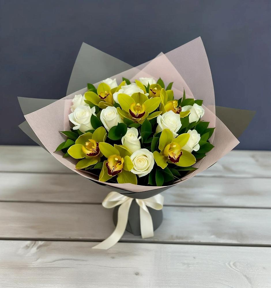 Букет цветов из: Орхидеи и Розы в Георгиевской