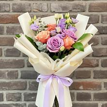 Букет цветов из:  Лизиантусы и Розы #REPLACE_PRED# Георгиевской