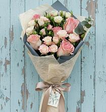 Букет цветов из:  Розы #REPLACE_PRED# Георгиевской