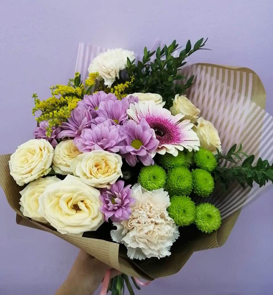 Букет цветов из: Хризантемы, Розы, Гвоздики и Герберы в Георгиевской