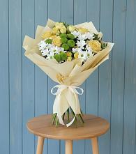 Букет цветов из:  Хризантемы и Розы в Георгиевской